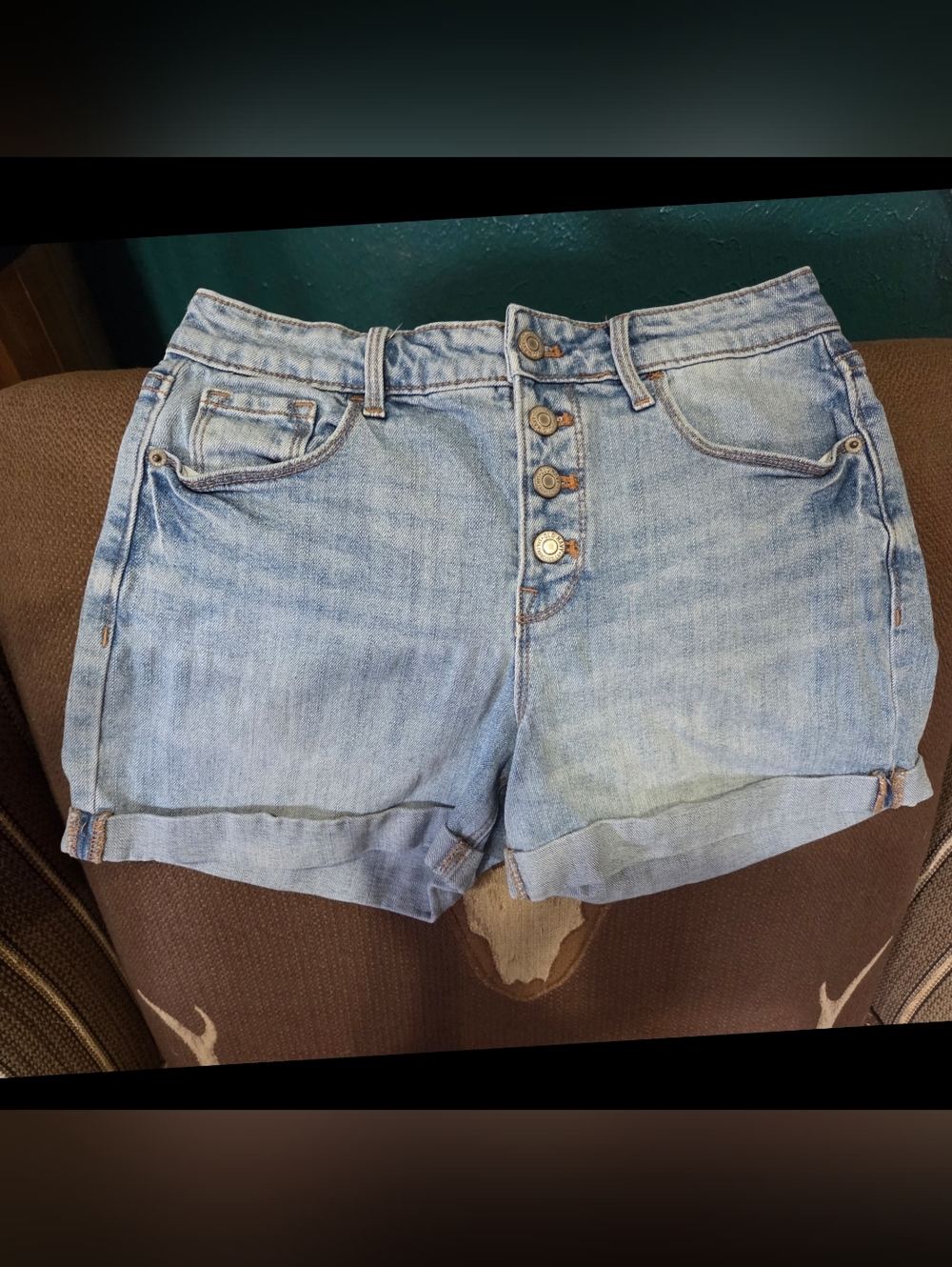 Old Navy Light Blue Denim Button-Fly Cuffed Women's Shorts